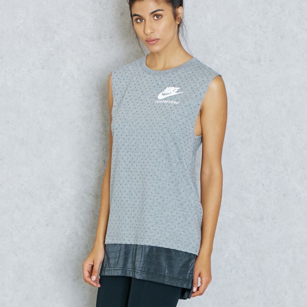 ✔️ EUC✔️ NIKE International Polka Dot Tank Top